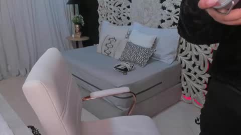 Snapshot of pamela_doll3 chatting on 24, 9, 2025 pamela online show from 24, 9, 2025