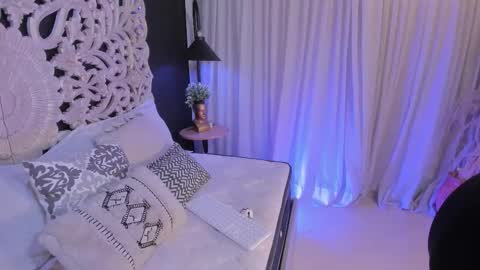 Snapshot of pamela_doll3 chatting on 19, 10, 2025 pamela online show from 19, 10, 2025