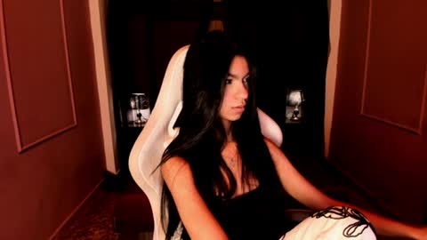 Snapshot of pamelaascott chatting on 7, 7, 2026 P A M online show from 7, 7, 2026