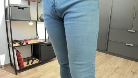 pampersandspanking online show from 28, 2, 2026