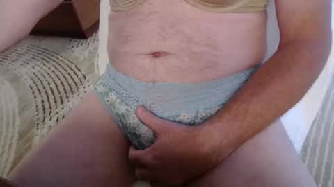 Snapshot of panties17 chatting on 2, 11, 2025 Europa1974 online show from 2, 11, 2025