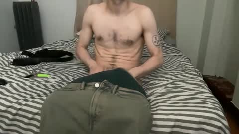 Snapshot of pantslesstraveler_plt chatting on 20, 5, 2026 PantsLessTraveler online show from 20, 5, 2026