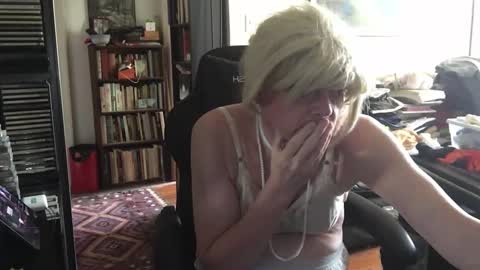 Snapshot of pantyvloletlace chatting on 16, 9, 2025 Pantyvioletlace online show from 16, 9, 2025