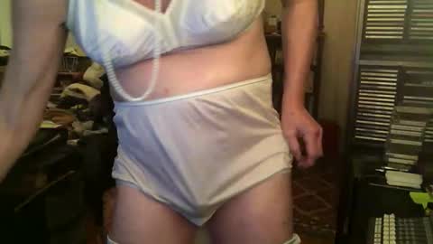 Snapshot of pantyvloletlace chatting on 12, 11, 2025 Pantyvioletlace online show from 12, 11, 2025