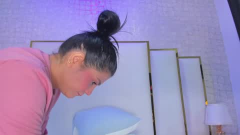 Paola  online show from 2, 4, 2026