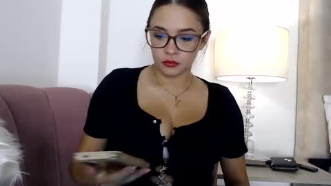 Snapshot of paolaripoll chatting on 7, 6, 2026 Paola Ripoll online show from 7, 6, 2026