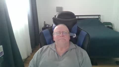 Snapshot of papilly chatting on 3, 3, 2026 papilly online show from 3, 3, 2026