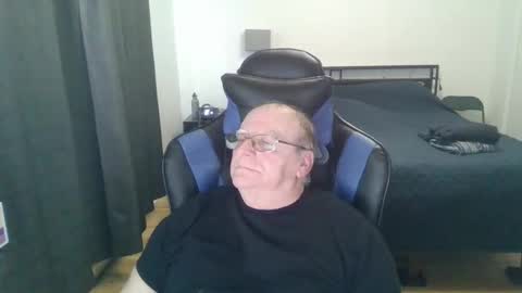 Snapshot of papilly chatting on 7, 3, 2026 papilly online show from 7, 3, 2026