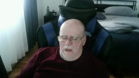 Snapshot of papilly chatting on 2, 4, 2026 papilly online show from 2, 4, 2026