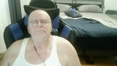 Snapshot of papilly chatting on 12, 4, 2026 papilly online show from 12, 4, 2026