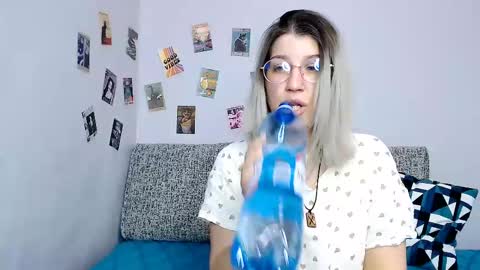 paradisexparadisex online show from 25, 1, 2025