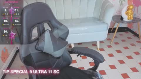 Snapshot of paris09_v chatting on 15, 1, 2026 PARIS online show from 15, 1, 2026