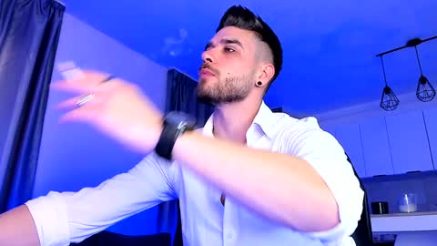 Paris online show from 2, 1, 2025