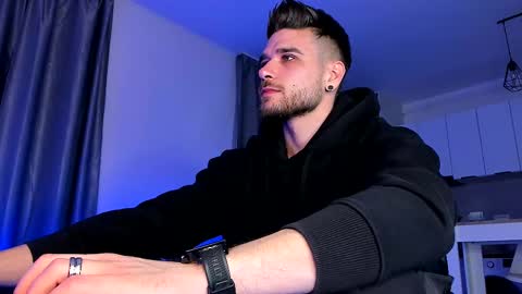 Paris online show from 13, 2, 2025