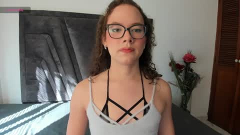 Snapshot of paris_mendez chatting on 11, 6, 2026 PARIS LOVE online show from 11, 6, 2026