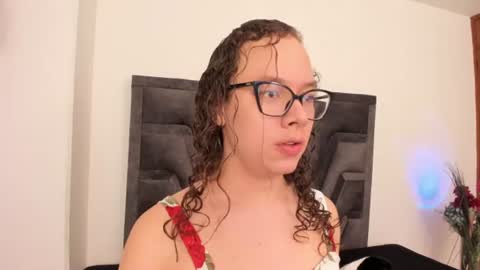 PARIS LOVE  online show from 24, 7, 2026