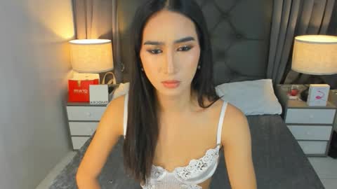 Snapshot of parismilker chatting on 14, 12, 2025 parismilker online show from 14, 12, 2025