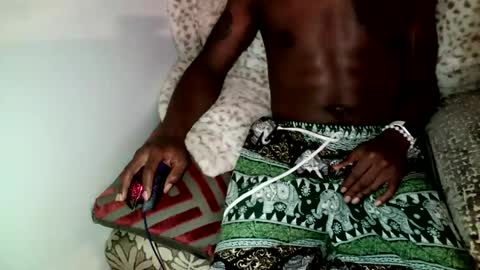 Snapshot of parlaytellio chatting on 14, 12, 2024 Parlay Tellio online show from 14, 12, 2024