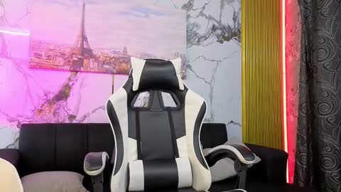 party_with_medellin23 online show from 10, 4, 2026