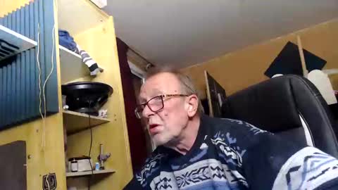 pascal88881 online show from 1, 12, 2024