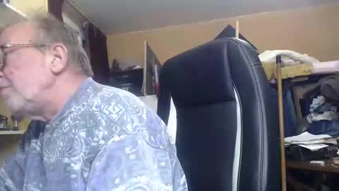 pascal88881 online show from 15, 12, 2024