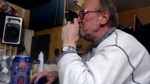 pascal88881 online show from 15, 12, 2024