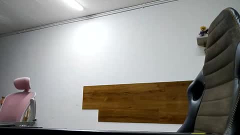 pato_lavida_ online show from 18, 4, 2026