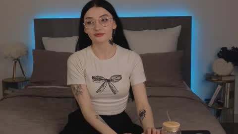 Snapshot of patricia_legrand chatting on 10, 11, 2025 Patricia online show from 10, 11, 2025