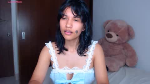 Snapshot of pau_heart_ chatting on 26, 10, 2025 pau_heart_ online show from 26, 10, 2025