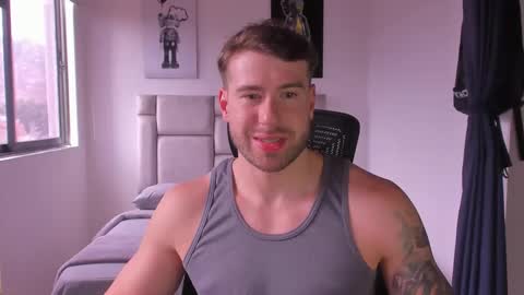 Snapshot of paul_roger chatting on 14, 2, 2025 PAUL ROGER online show from 14, 2, 2025