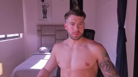 Snapshot of paul_roger chatting on 20, 2, 2025 PAUL ROGER online show from 20, 2, 2025