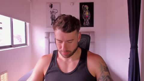 Snapshot of paul_roger chatting on 27, 2, 2025 PAUL ROGER online show from 27, 2, 2025