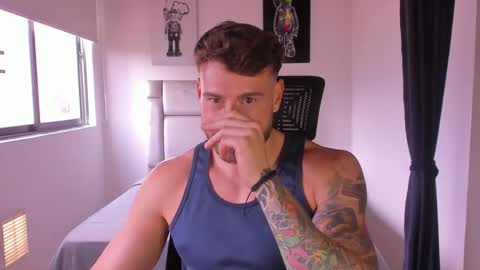 Snapshot of paul_roger chatting on 4, 3, 2025 PAUL ROGER online show from 4, 3, 2025