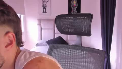 Snapshot of paul_roger chatting on 10, 3, 2025 PAUL ROGER online show from 10, 3, 2025