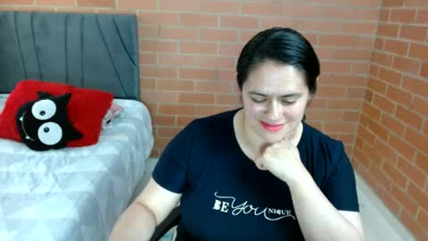 Snapshot of paula__117 chatting on 25, 6, 2026 paula__117 online show from 25, 6, 2026