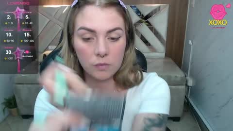 Snapshot of paula_b_ chatting on 7, 5, 2026 Paula online show from 7, 5, 2026