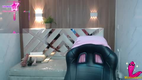 Snapshot of paula_b_ chatting on 9, 5, 2026 Paula online show from 9, 5, 2026