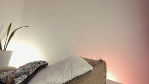 Paula perez - online show from 6, 10, 2025