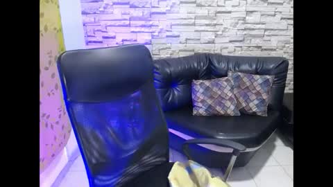 Snapshot of paula_ross_ chatting on 27, 5, 2026 paula ross online show from 27, 5, 2026