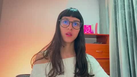   online show from 30, 4, 2026