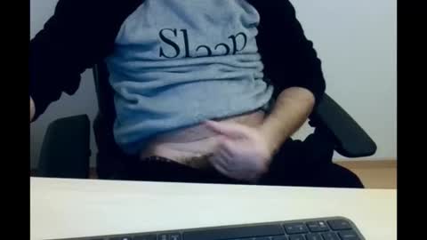 Snapshot of paulbazo83 chatting on 4, 12, 2025 paulbazo83 online show from 4, 12, 2025