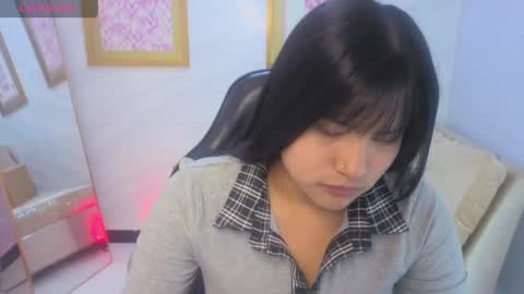 Snapshot of paulette_v chatting on 1, 4, 2026 Live 800am 200pm COLOMBIAN HOUR online show from 1, 4, 2026