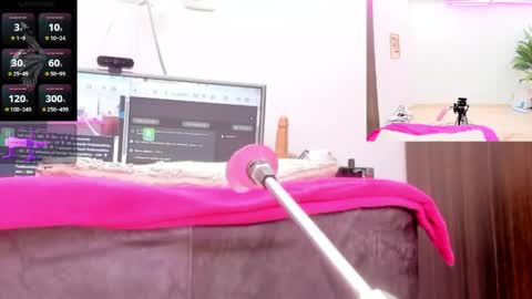 Snapshot of paulina_davis_ chatting on 26, 4, 2026 Paulina Davis online show from 26, 4, 2026