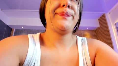 Snapshot of paulina_sweett chatting on 27, 5, 2026 Paulina online show from 27, 5, 2026