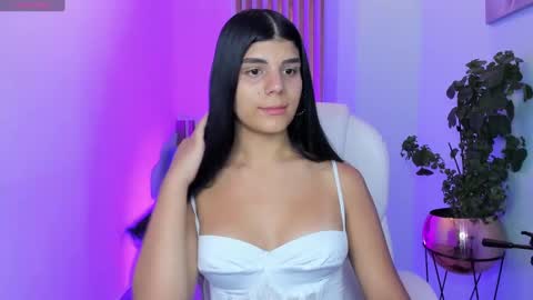Snapshot of paulinabelle chatting on 1, 2, 2025 Paulina Belle online show from 1, 2, 2025