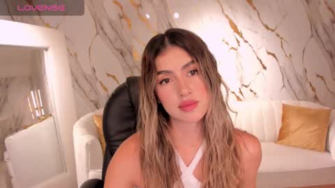 Paulina Santos  online show from 5, 3, 2025