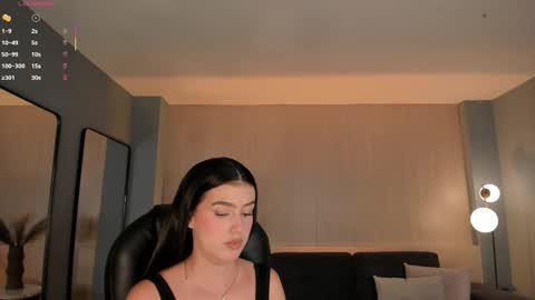 Paulina Santos  online show from 17, 10, 2025