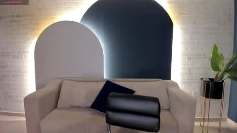 Snapshot of paulinesanz chatting on 2, 6, 2026 Pauline Sanz online show from 2, 6, 2026