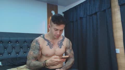 Snapshot of paulthompson_ chatting on 15, 2, 2026 Paul online show from 15, 2, 2026