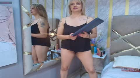Snapshot of paultte chatting on 19, 5, 2026 paultte online show from 19, 5, 2026